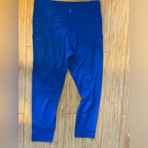 Blue Women's Athletic Leggings - Picture 5 of 5